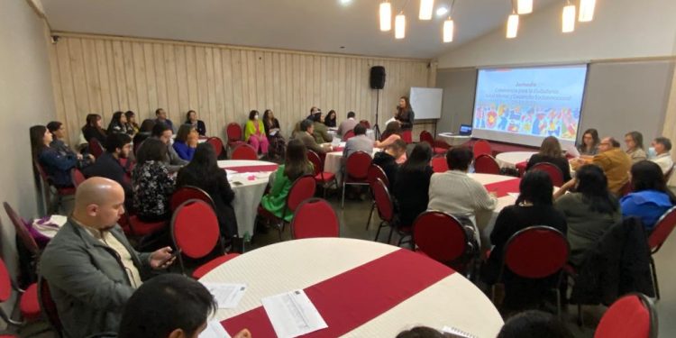 Capacitan a equipos educativos en Salud Mental y Desarrollo Socioemocional