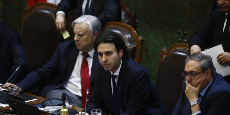 Cámara de Diputados aprobó restitución del voto obligatorio en Chile