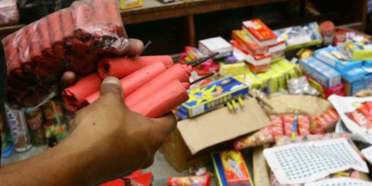 Fuegos artificiales no autorizados:¿Cuáles son los peligros de manipularlos?