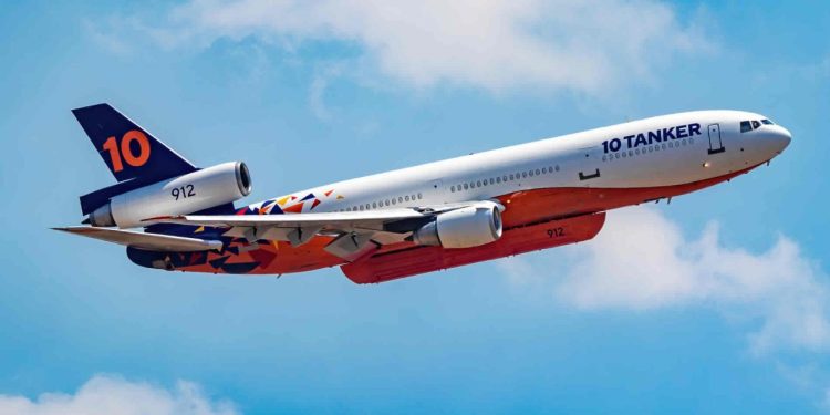 Avión Ten Tanker ya llegó a Chile