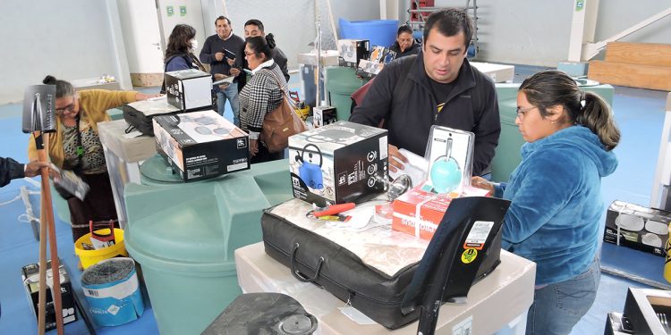Ayuda de emergencia para familias que perdieron sus viviendas
