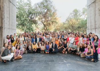 Mujeres quieren acortar la brecha digital de género