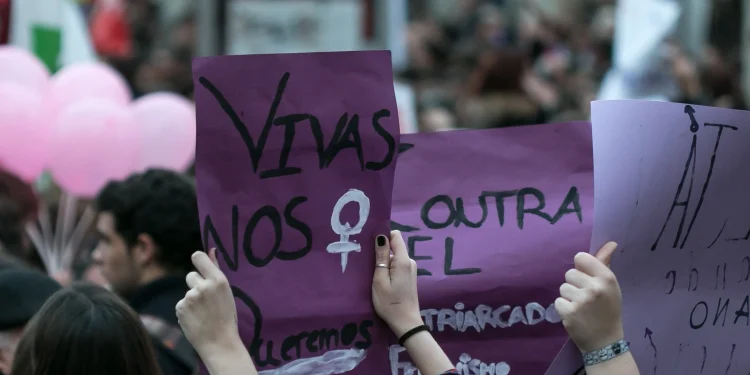 Gobierno anunció medidas para mujeres este 8 M