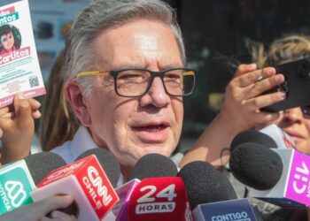Joaquín Lavín Infante visita a Cathy Barriga: «Es duro, pero ella es fuerte»