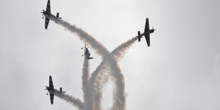 «Halcones» de la FACH iniciarán su gira por el sur de Chile con acrobacias de alto impacto