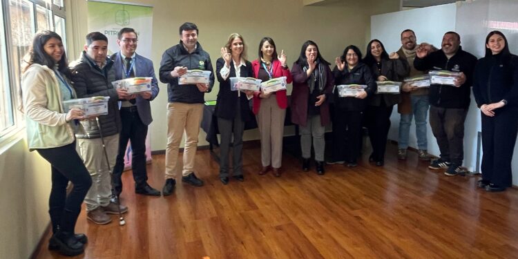 Municipio de Pitrufquén entrega kits sensoriales