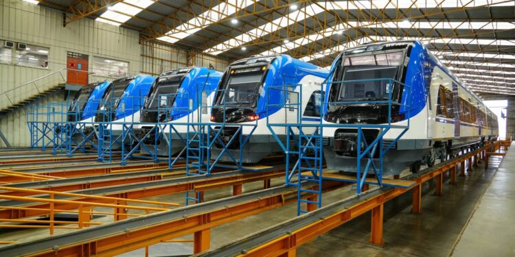 EFE presenta trenes que reforzarán sus servicios en La Araucanía
