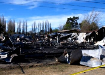 Cinco víctimas aún no han sido identificadas tras fatal incendio en hogar de adultos mayores de Pitrufquén